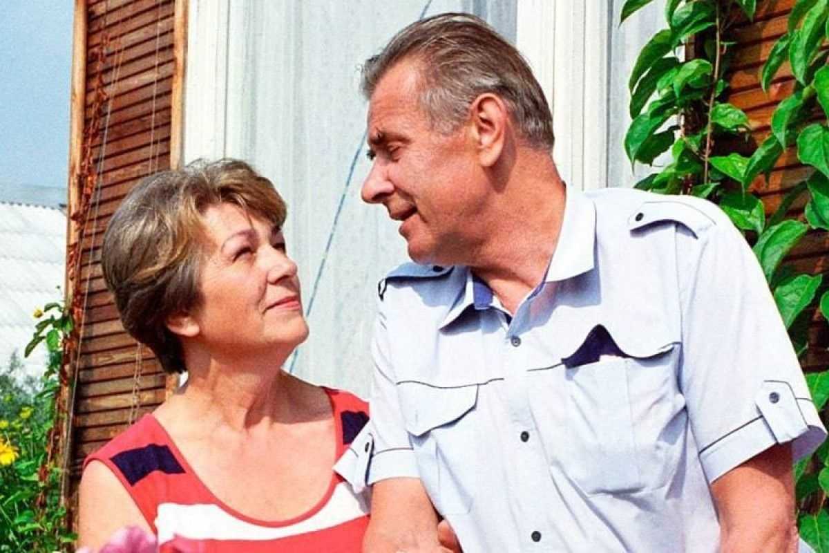 Жена льва яшина, его дети и внуки. сокровенное о личной жизни футболиста / жены спортсменов / его-жена. жены знаменитостей